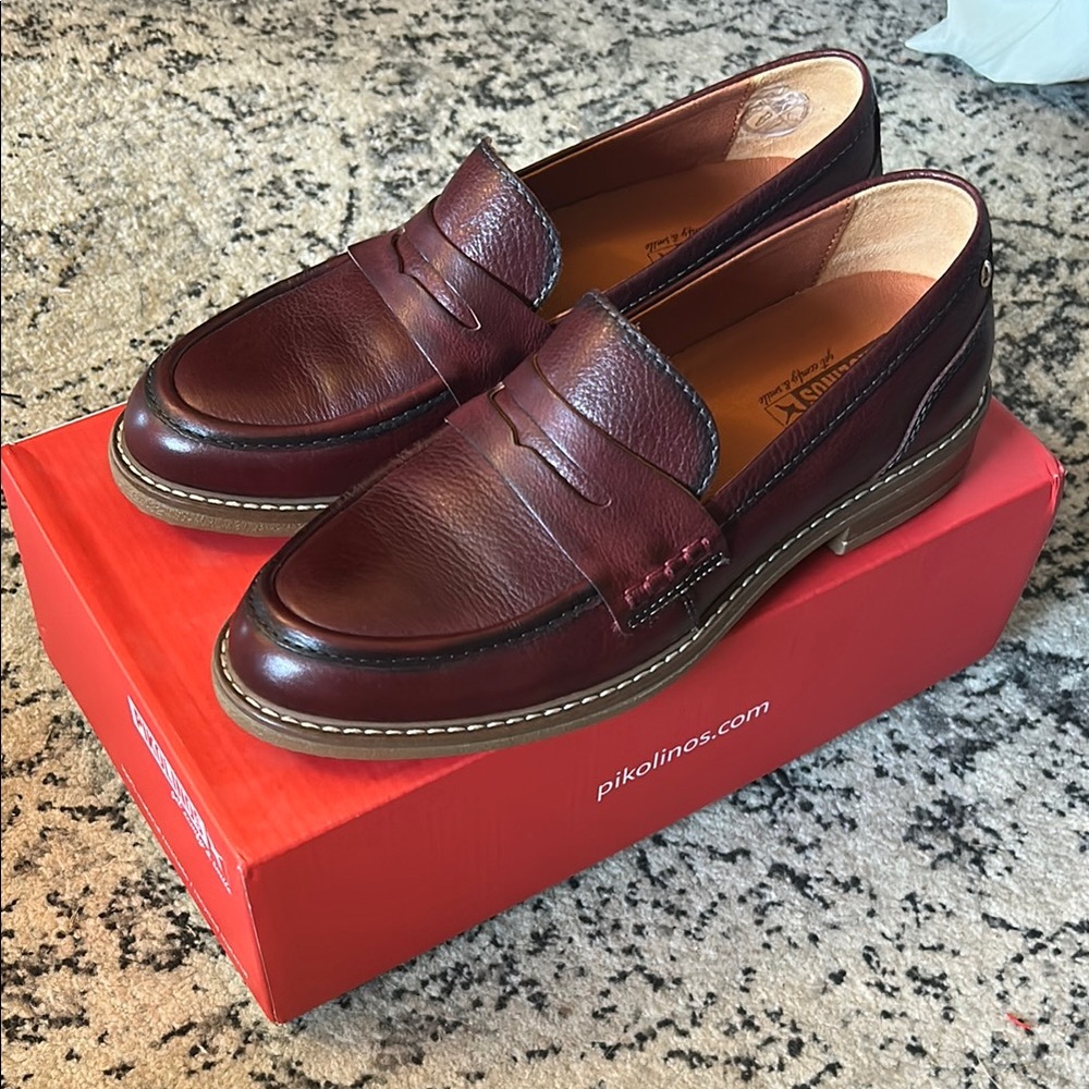 Pikolinos women’s Leather Loafers